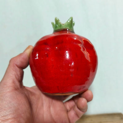 רימון קרמיקה אדום עם כתר ירקרק