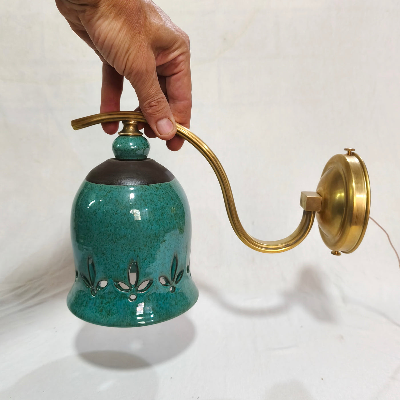 מנורת קיר עם זרוע, תאורת קיר, פעמון תאורה לקיר
