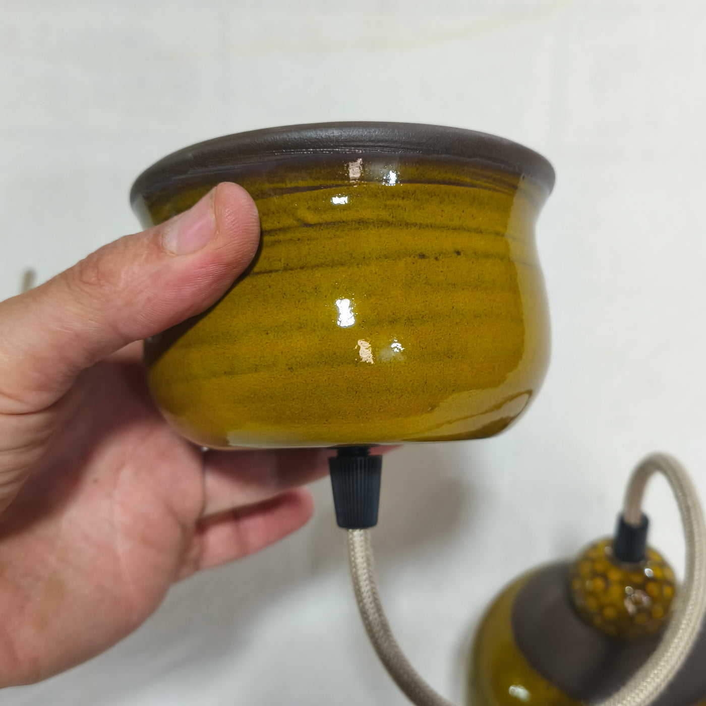 מנורה תלויה, גוף תאורה תלוי תקרה, אהיל לתקרה- צהוב חרדלי