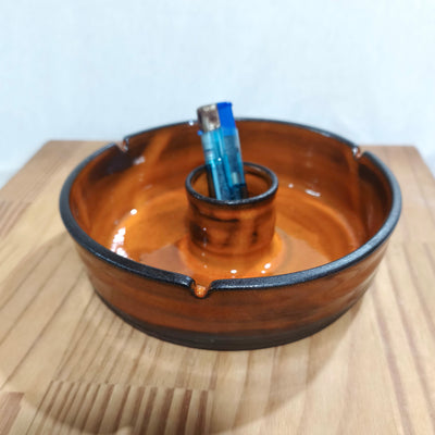 מאפרה גדולה עם מקום למצת / בחצי מחיר