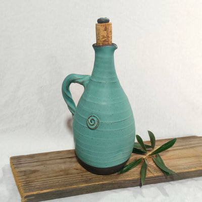 כלי לשמן זית בטורקיז  חצי מט/750 מ"ל