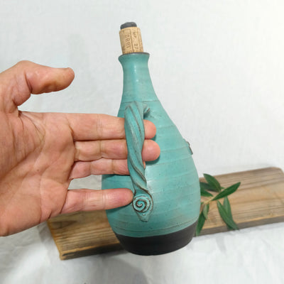 כלי לשמן זית בטורקיז  חצי מט/750 מ"ל