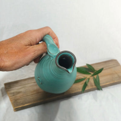 כלי לשמן זית בטורקיז  חצי מט/750 מ"ל