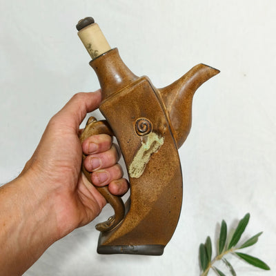 קומקומון נטוי לשמן זית בחום מט