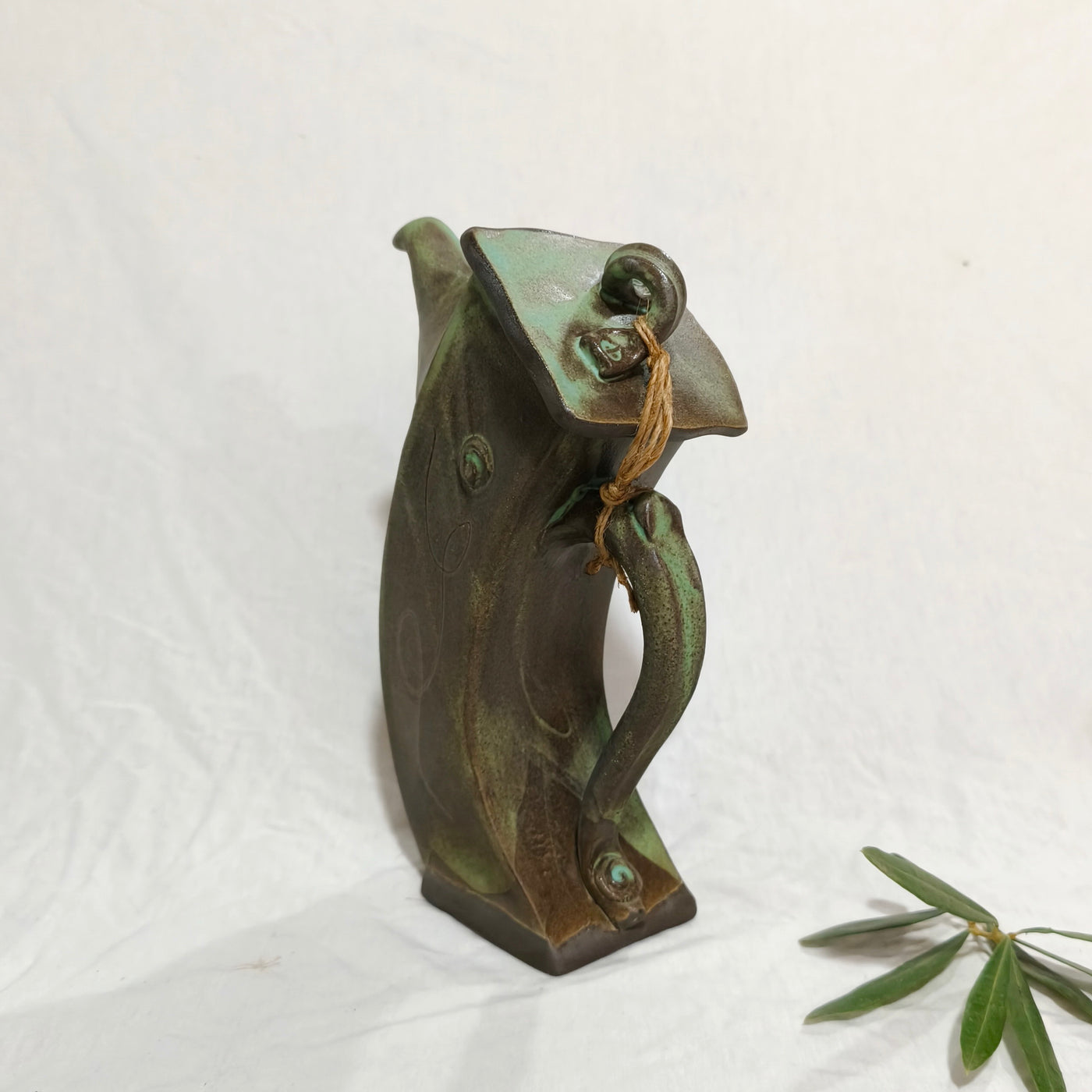 קומקומון נטוי לשמן זית בטורקיז מעושן מט