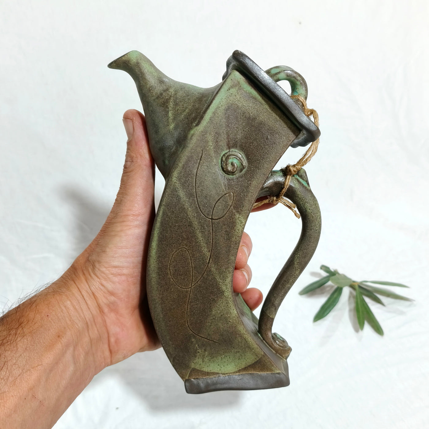 קומקומון נטוי לשמן זית בטורקיז מעושן מט