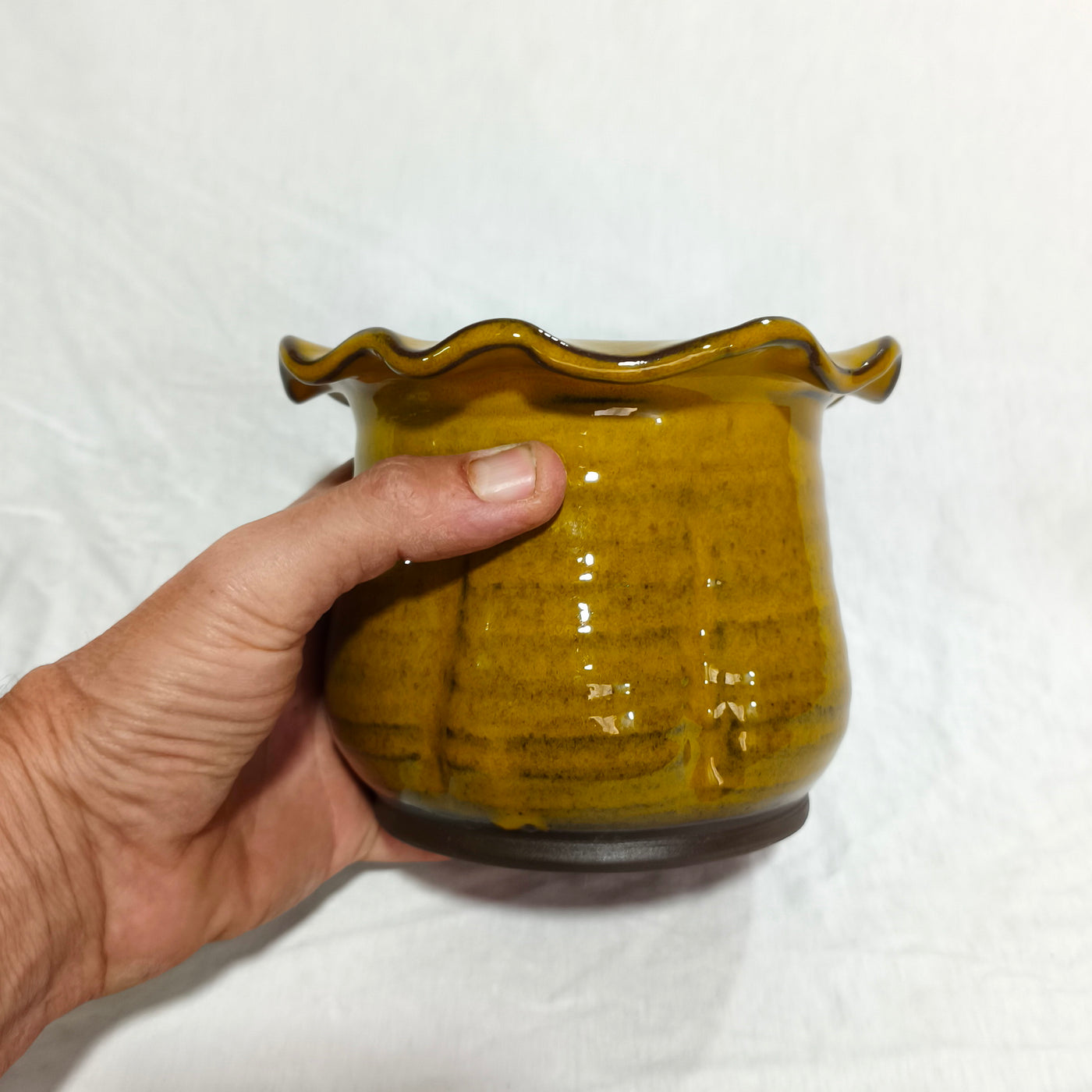 אגרטל מיוחד עם חורים לפרחים