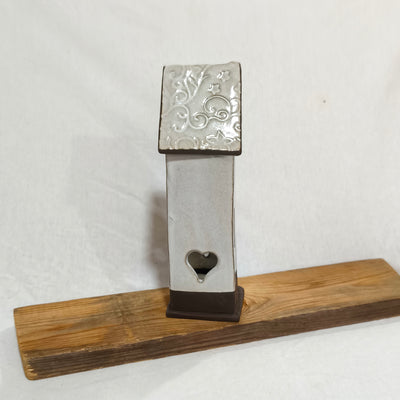 בית לנר, כלי לנר בצורת בית, בצבע שמנת