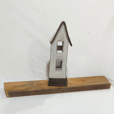 בית לנר, כלי לנר בצורת בית, בצבע שמנת