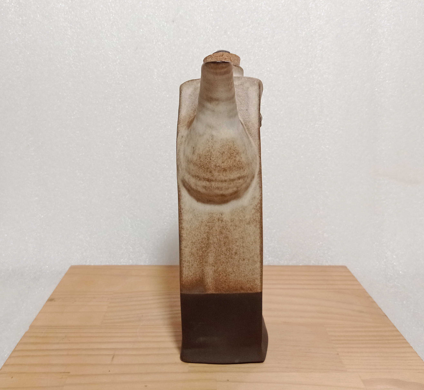 קומקומון נטוי לשמן זית בקרם מט