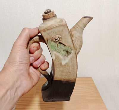 קומקומון נטוי לשמן זית בקרם מט