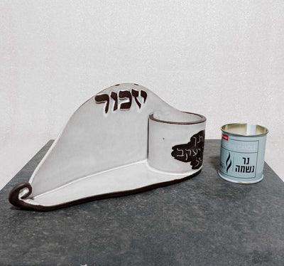 מעמד לנר נשמה עם הקדשה, נר ליום זיכרון