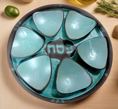 צלחת פסח בטורקיז חצי מט עם קעריות/ קערת סדר