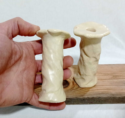 זוג פמוטים בעיצוב פראי בקרם חול , 11 ס"מ גובה
