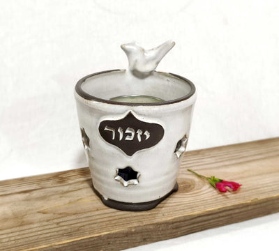 מעמד לנר נשמה , נר ליום זיכרון, כלי לנר נשמה