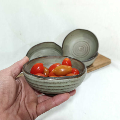 קערית למטבלים באפור ירקרק,  קוטר 12  ס"מ