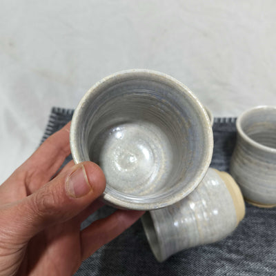 כוסות באפור פנינה ללא ידית