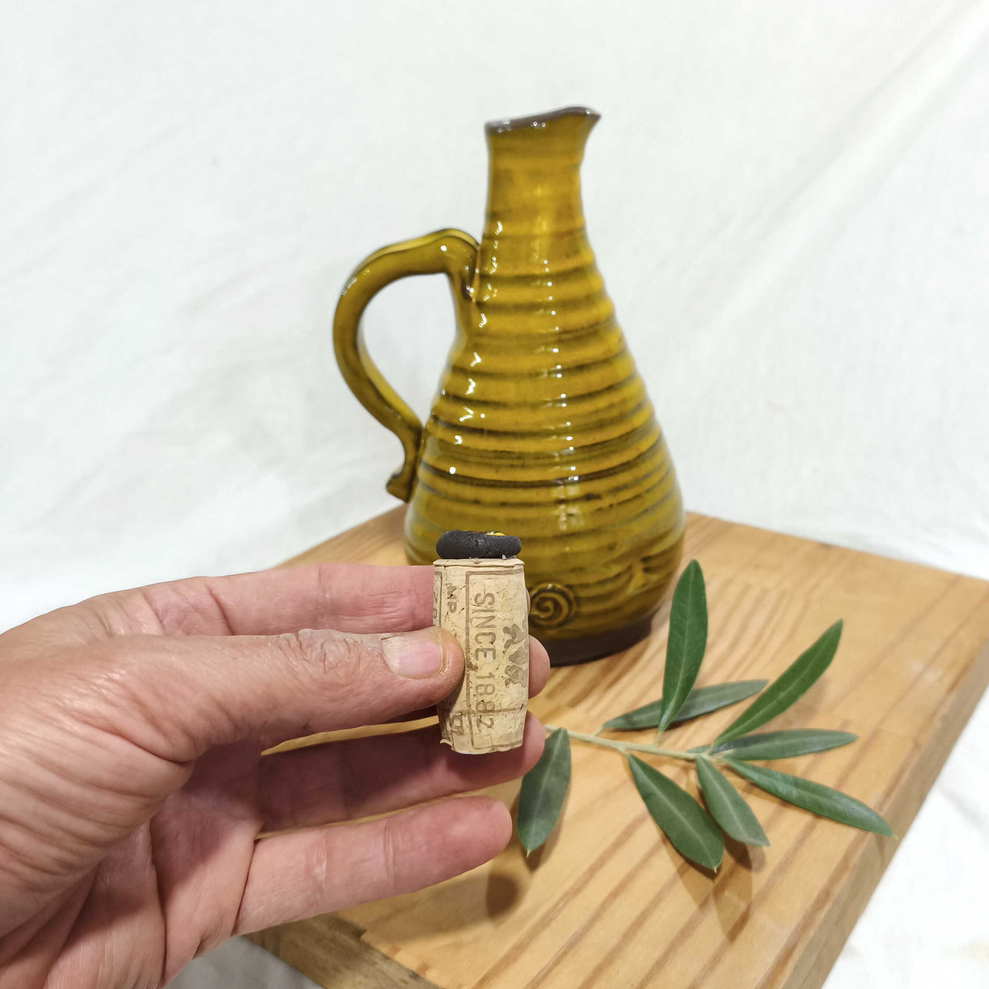 כלי לשמן זית צהוב חרדלי 750 מ"ל