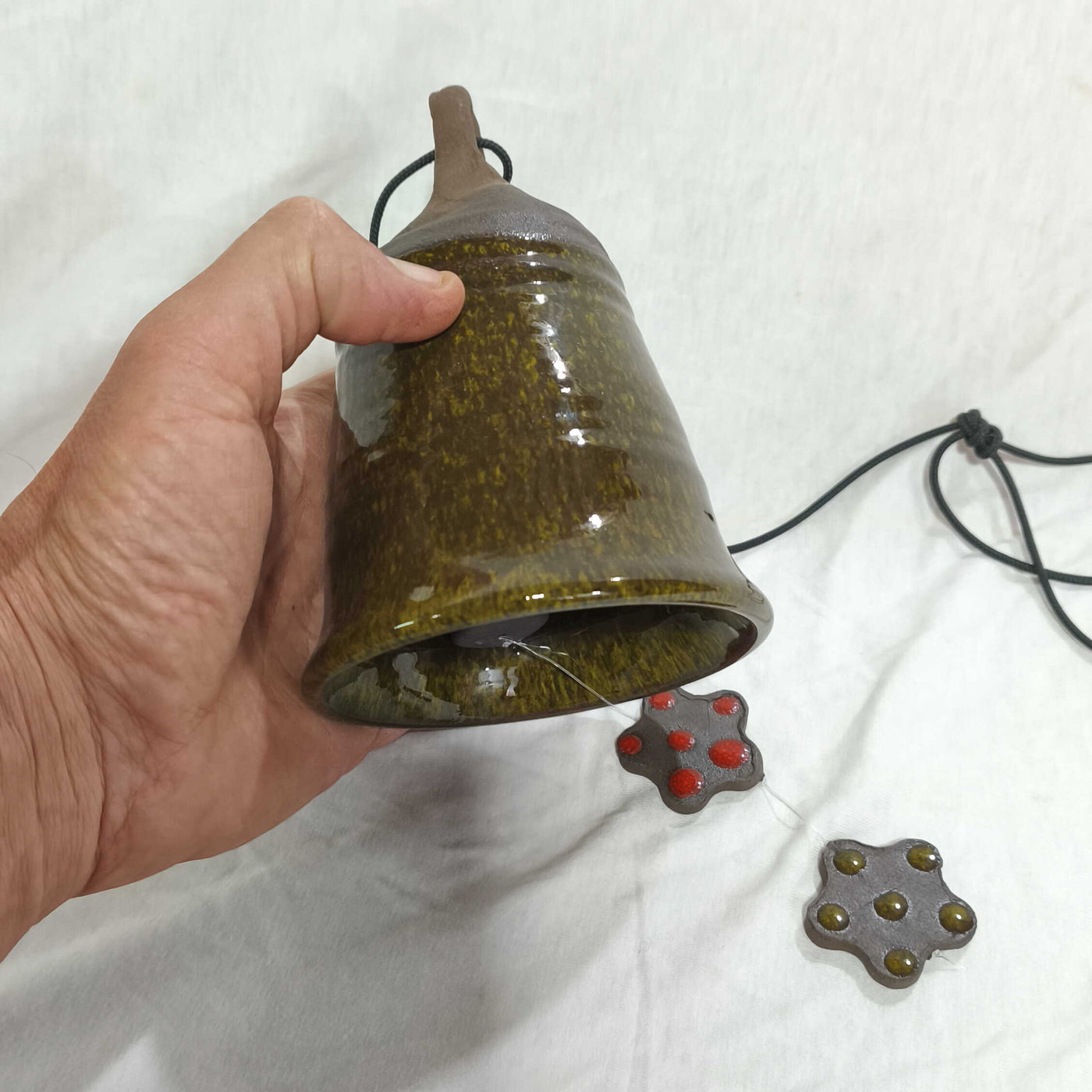 פעמון רוח ירוק כהה