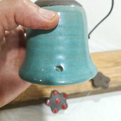 פעמון רוח כחול לתליה, עם פגם קטן