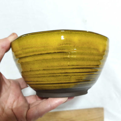 קערית בינונית לסלט/ קערת הגשה צהובה