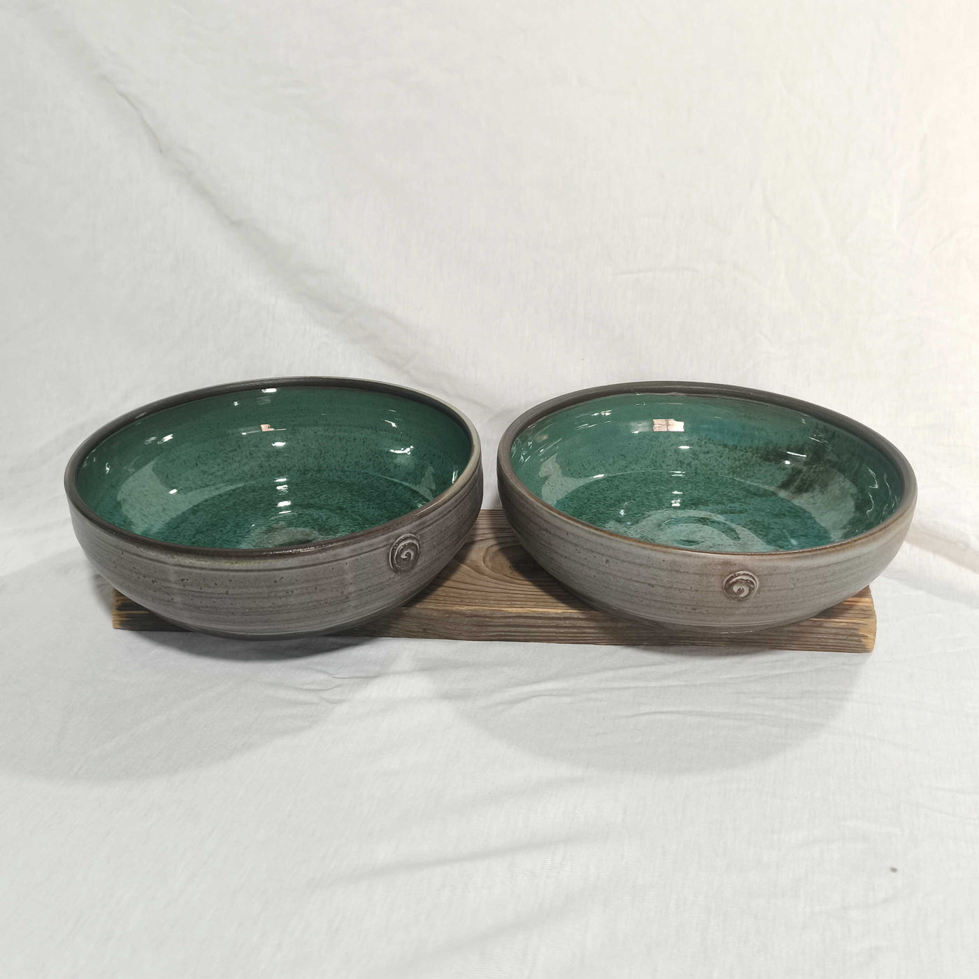 קערית הגשה שטוחה, בטורקיז ים ואפור,  קוטר 19.5 ס"מ