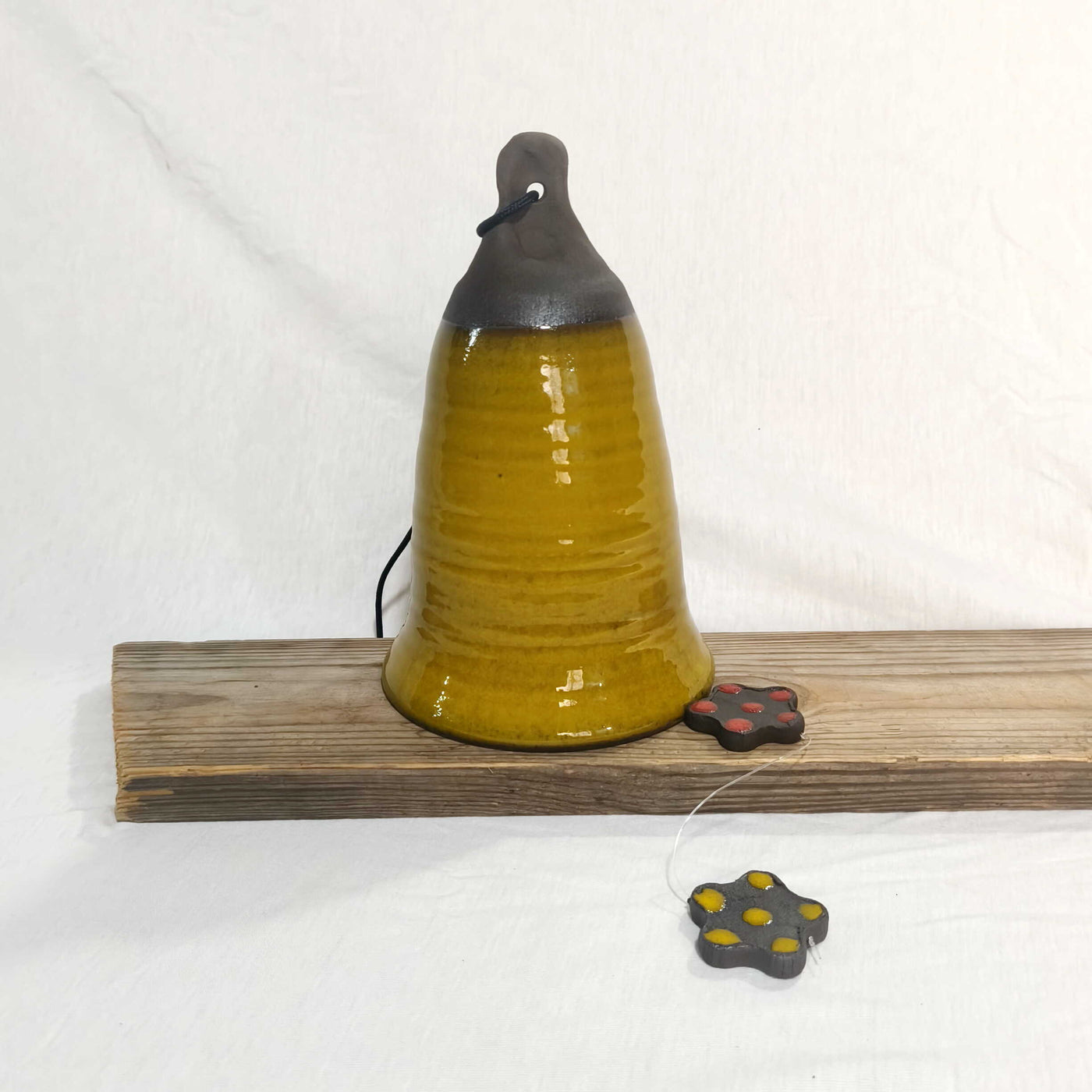 פעמון רוח צהוב חרדלי