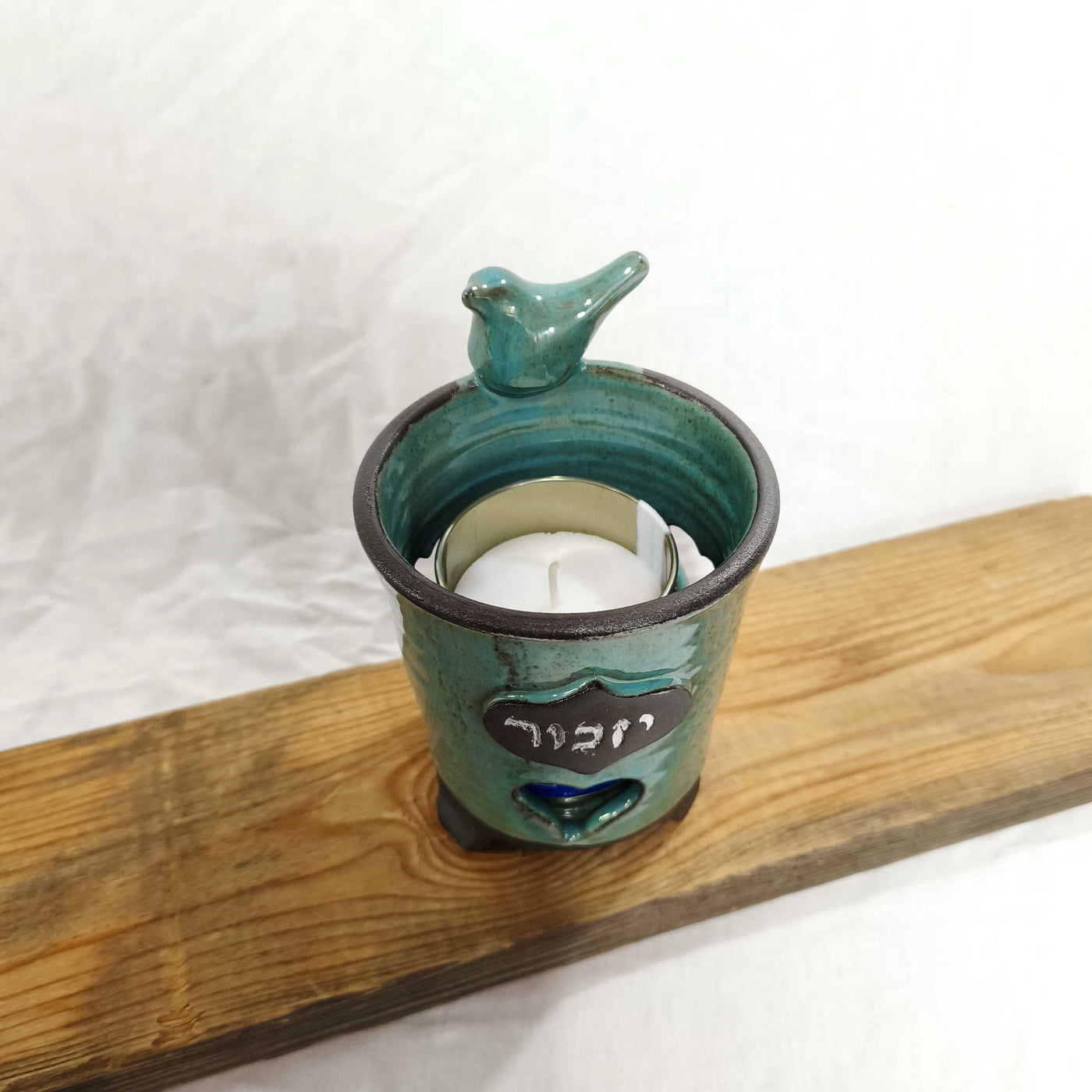 מעמד לנר נשמה , נר ליום זיכרון, כלי לנר נשמה