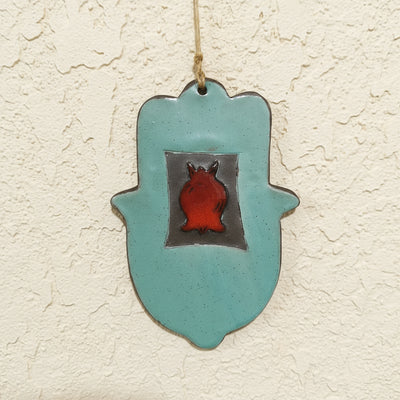 חמסה בטורקיז מט עם תבליט רימון באדום