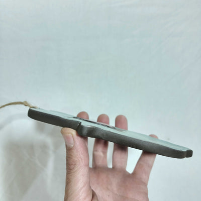 חמסה בטורקיז מט עם תבליט רימון באדום