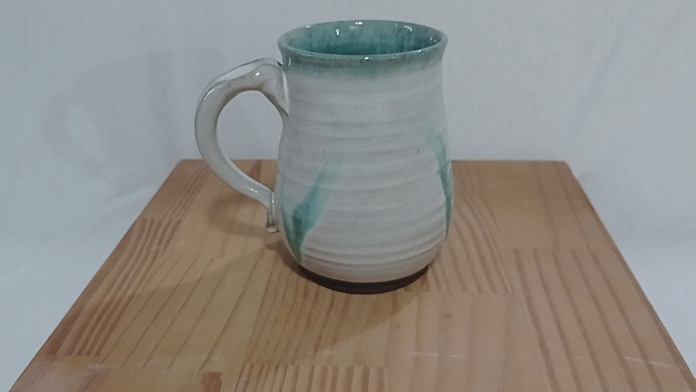 ספל שמנת גדול, 550 מל עם נגיעה בירוק