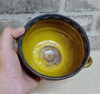 קערית סלט מעוטרת, בצבע חרדל
