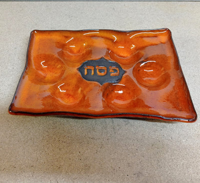 צלחת פסח מלבנית בכתום או בשמנת עם שקעים/ קערת סדר 2 צבעים לבחירה
