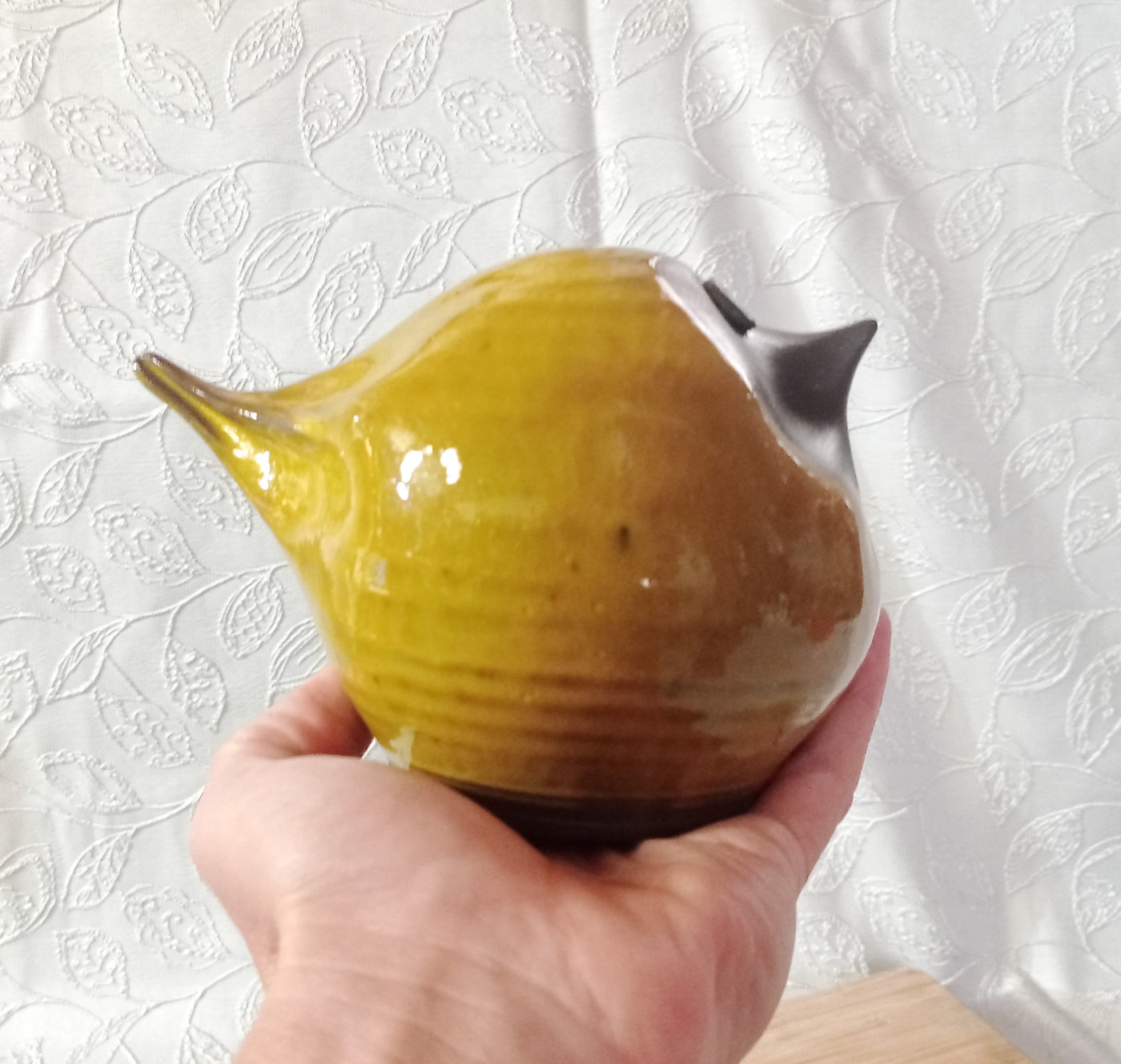 ציפור קרמיקה שמנה בחרדל