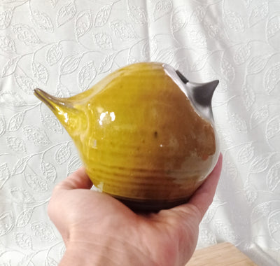 ציפור קרמיקה שמנה בחרדל