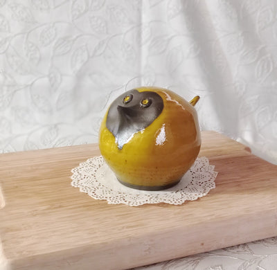 ציפור קרמיקה שמנה בחרדל