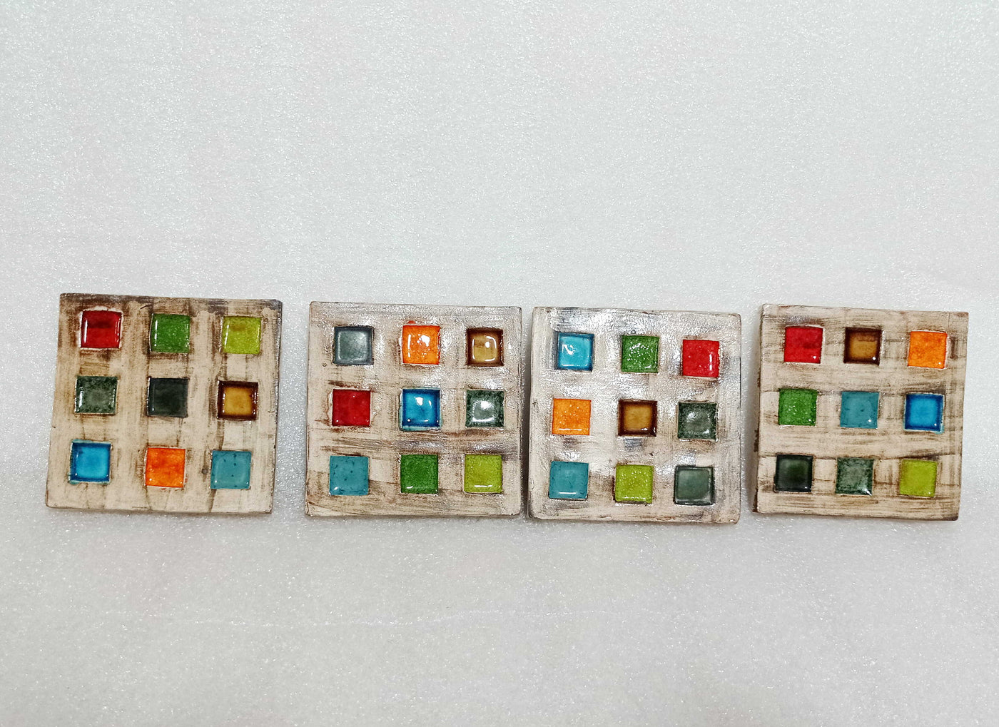 4  אריחים,10/10,  אריחי קרמיקה ,קוביות צבעוניות,