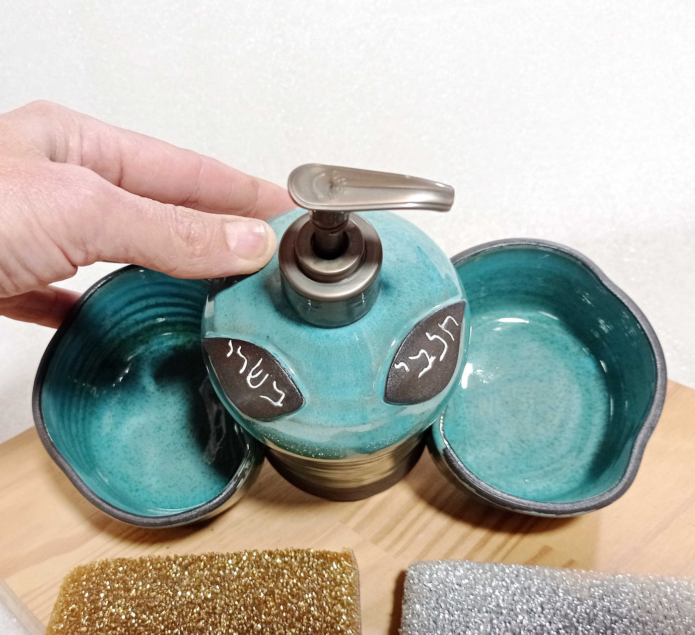 סבון נוזלי לחלבי ובשרי בכחול