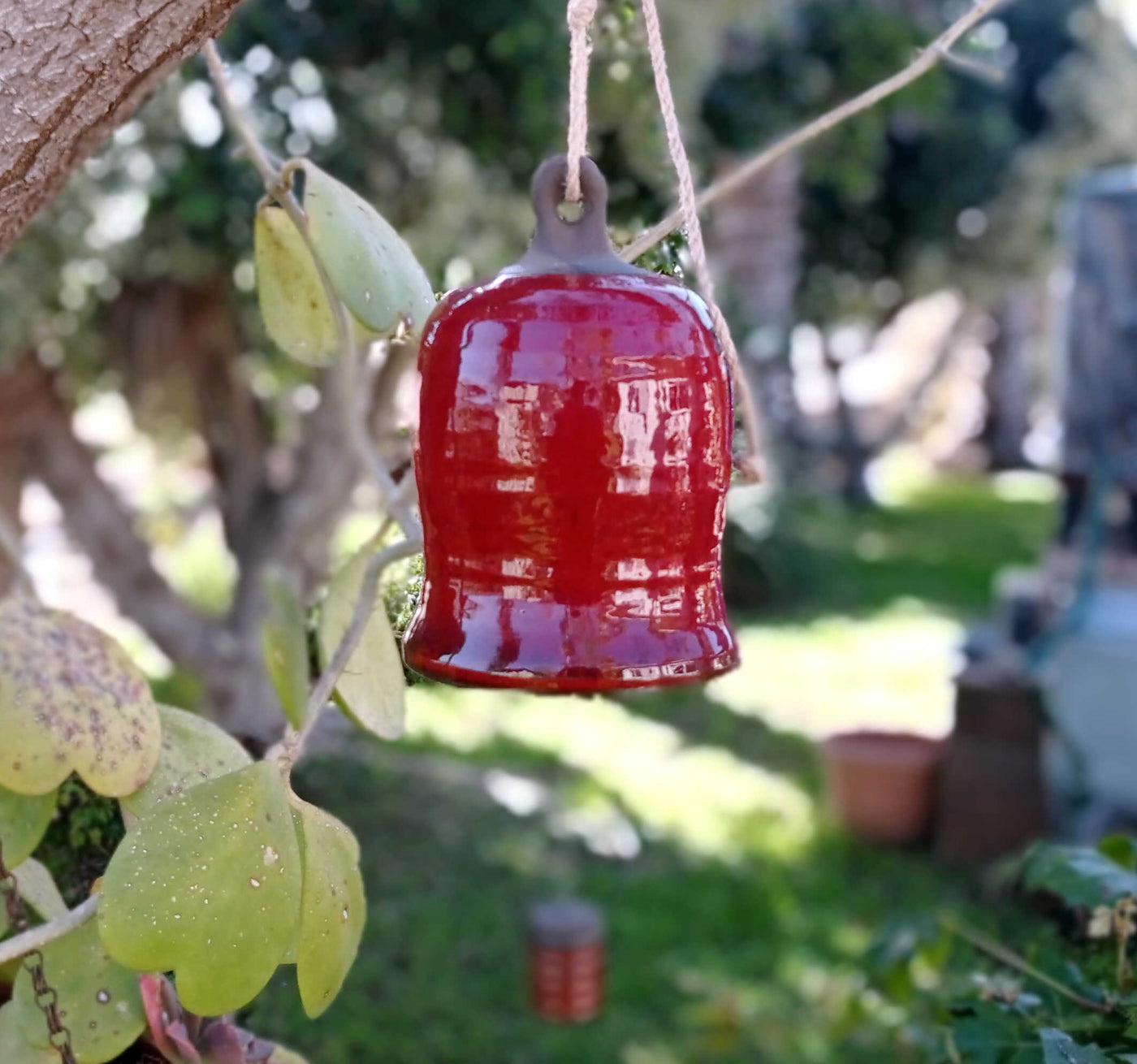 פעמון רוח גדול, אדום,