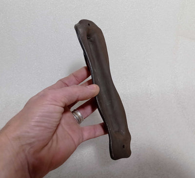 בית מזוזה כתום עם ציפור
